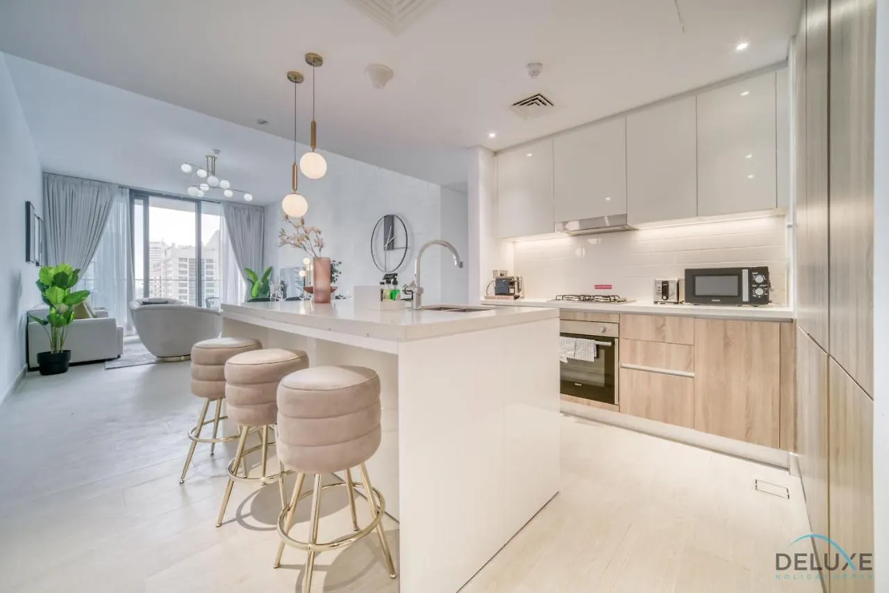 Stunning 2Br With Assistant'S Room At Liv Residence Dubai Marina By Deluxe Holiday Homes 0*,  United Arab Emirates