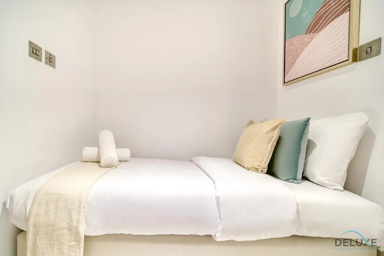 Stunning 2Br With Assistant'S Room At Liv Residence Dubai Marina By Deluxe Holiday Homes